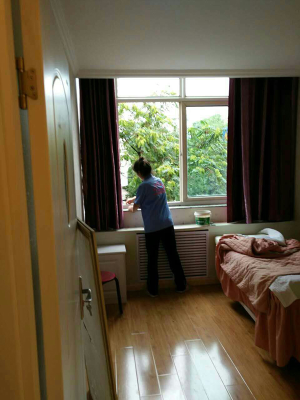 麗詩(shī)堂美容美體玻璃清潔